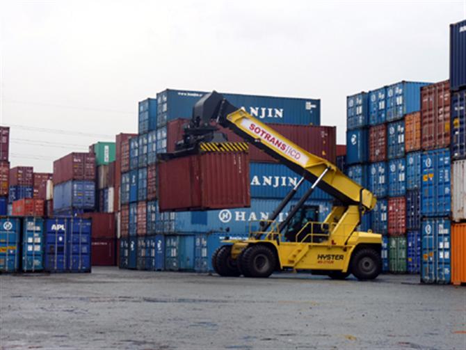 Càng chuyên nghiệp hóa trong việc cung ứng dịch vụ thì chi phí logistics sẽ càng giảm.