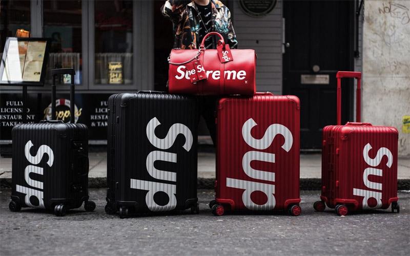 Với tay kéo chắc chắn cùng bánh xe tiện lợi, vali Supreme sẽ là lựa chọn tuyệt vời dành cho những chuyến du lịch